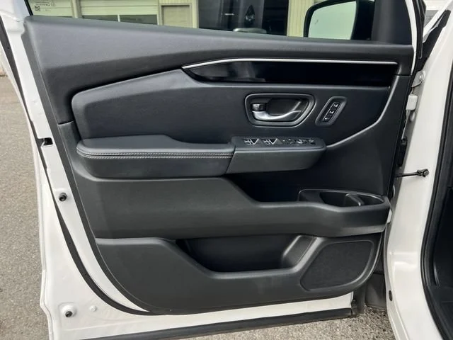 2025 Honda Pilot Touring - Photo 16