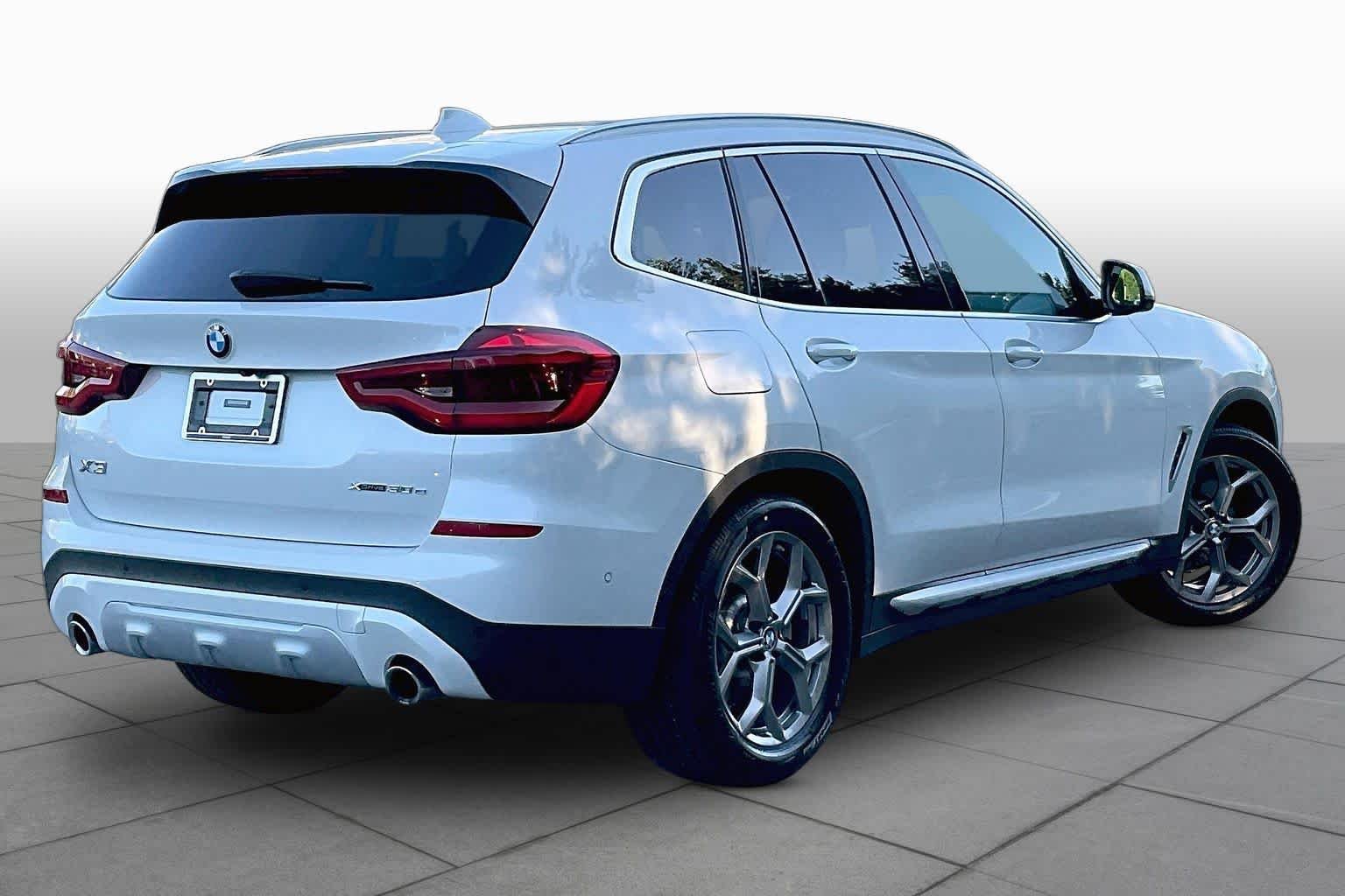 Used 2021 Mineral White Metallic BMW xDrive30e image 12