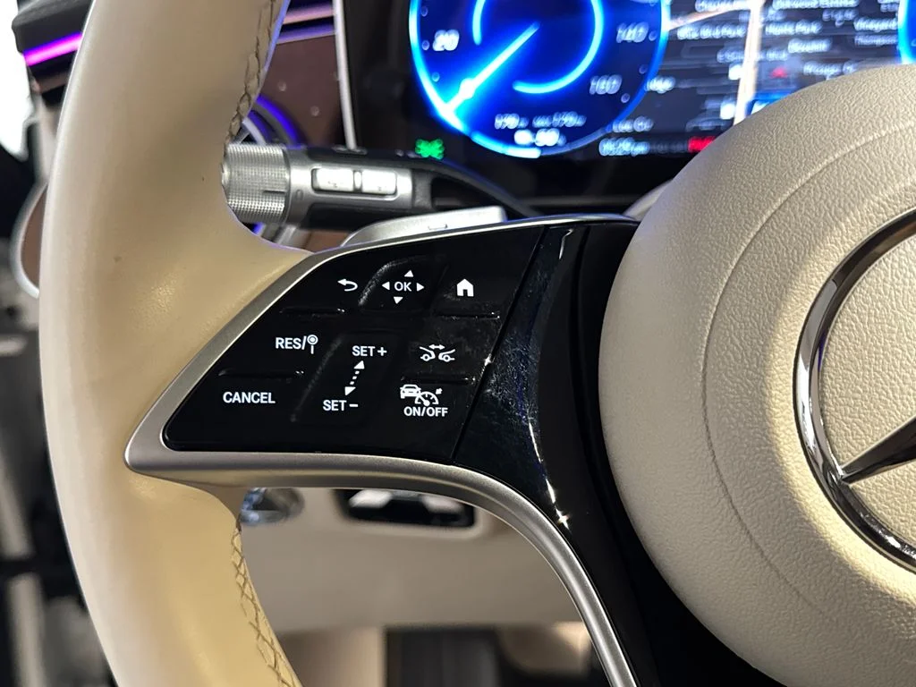 Certified Used 2023  Mercedes-Benz 450 image 22