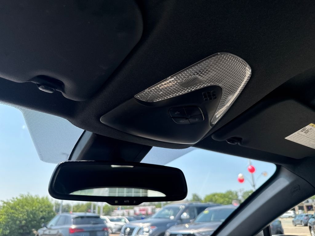 Used 2019 White Toyota LE image 29
