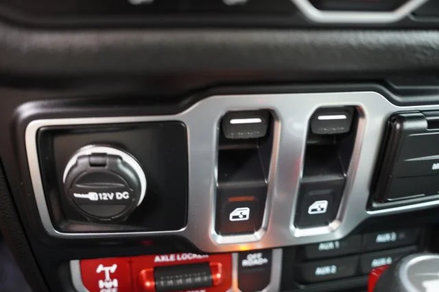 Used 2025 Gray Jeep Willys image 27
