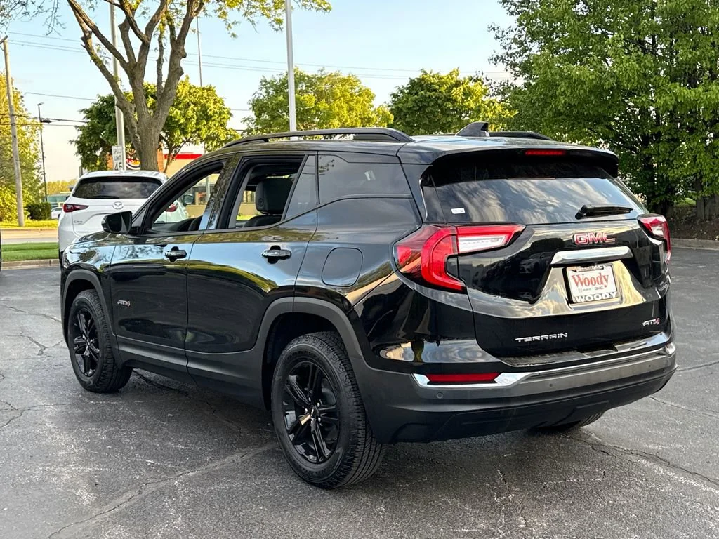 2024 GMC Terrain AT4 - Photo 8