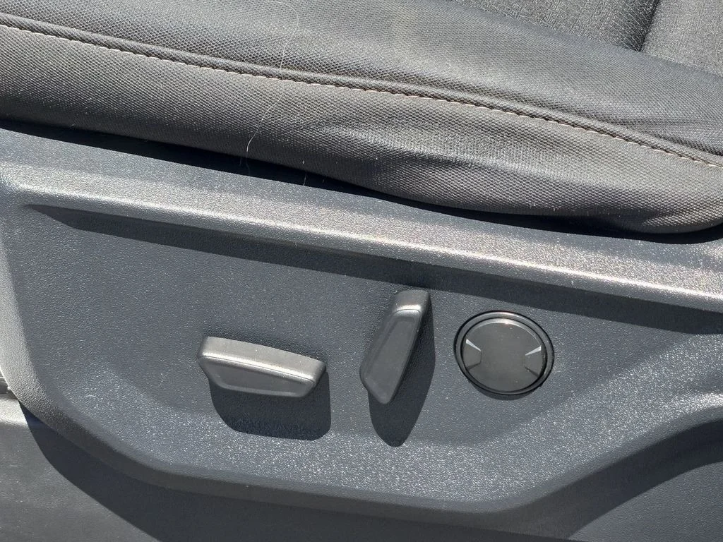 Used 2022 Gray Metallic Ford XLT image 26