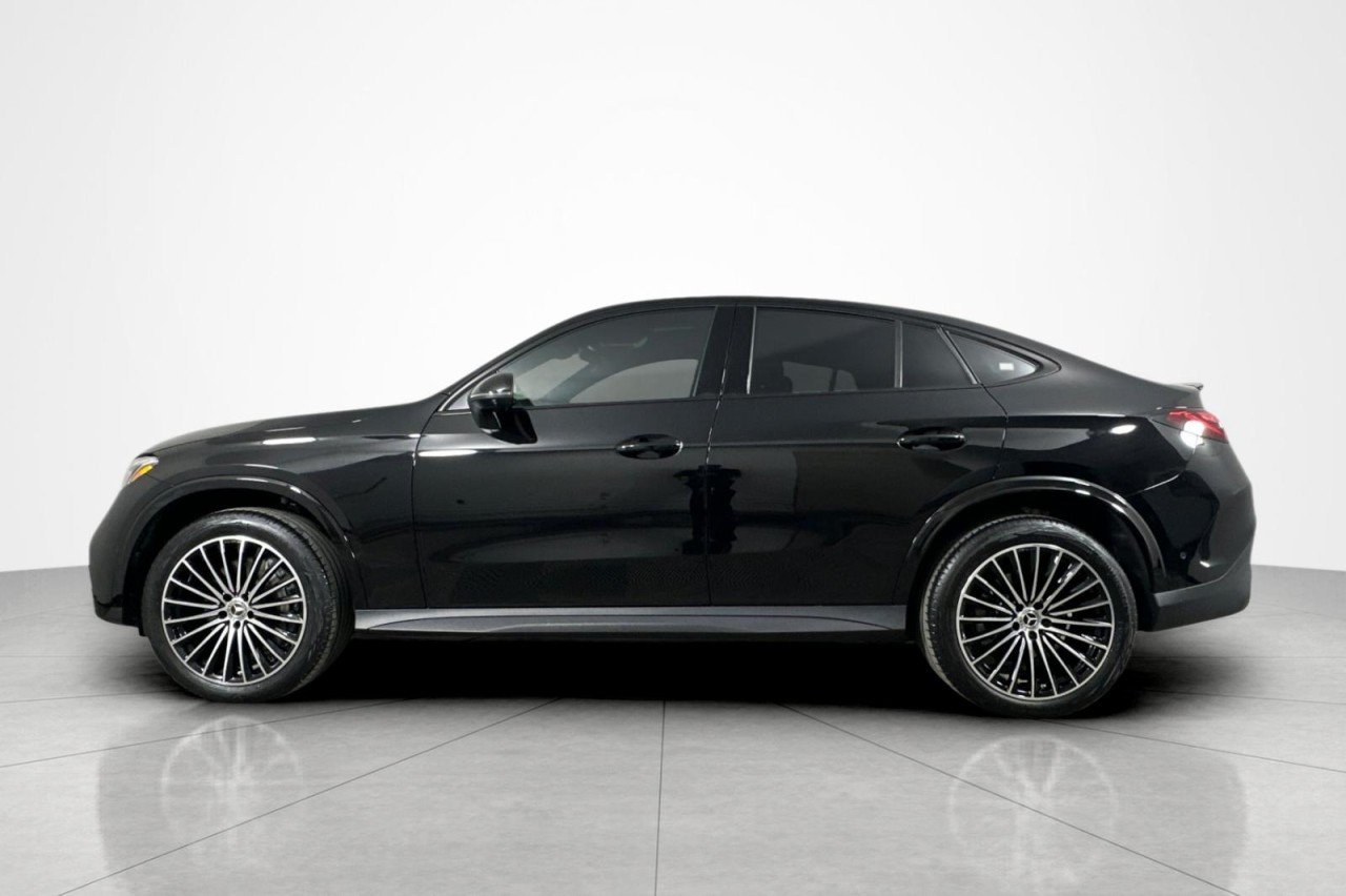 Certified Used 2025 Black Mercedes-Benz GLC 300 image 2
