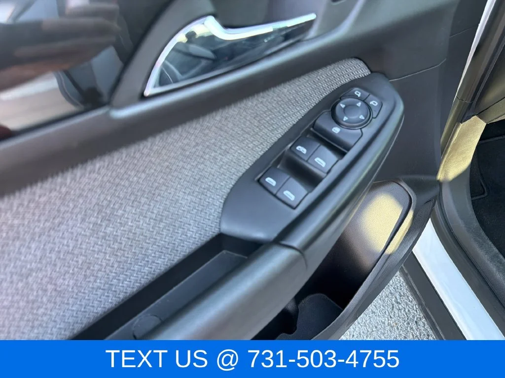Used 2025 White Chevrolet LT image 12
