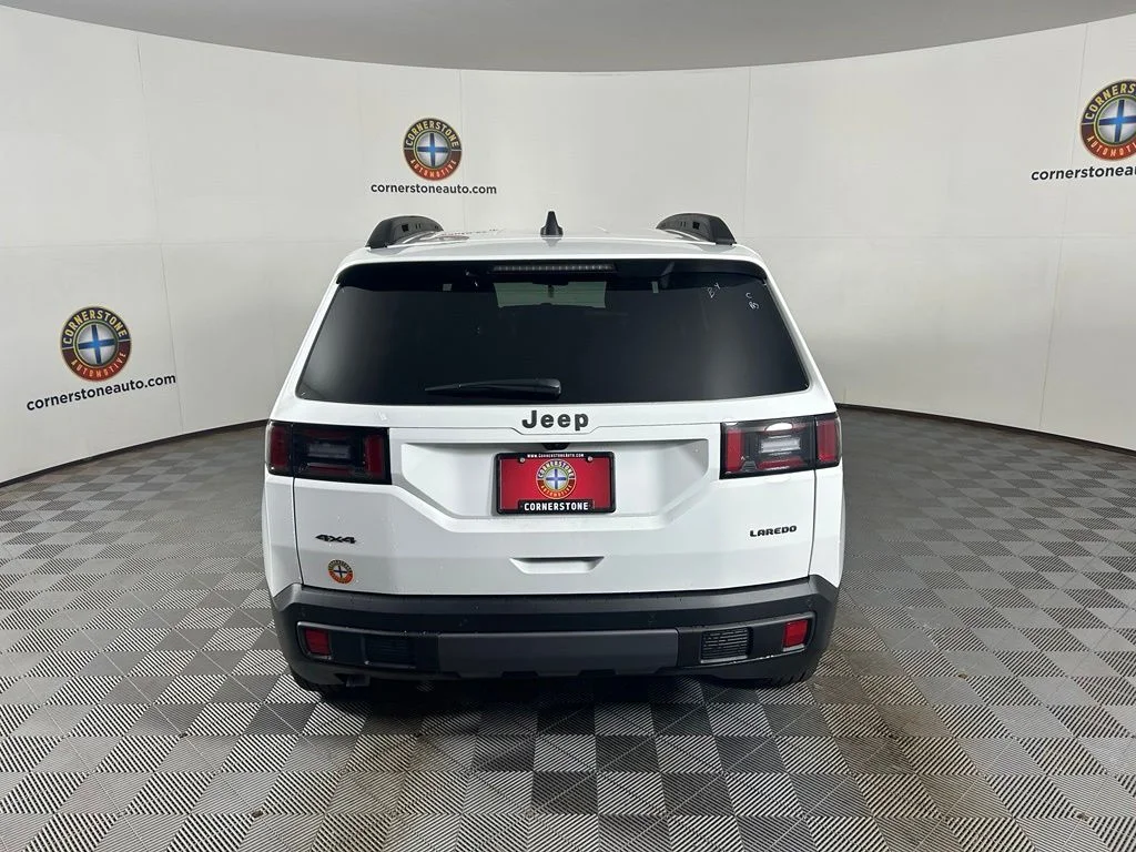 New 2026 Bright White Clearcoat Jeep Laredo image 17
