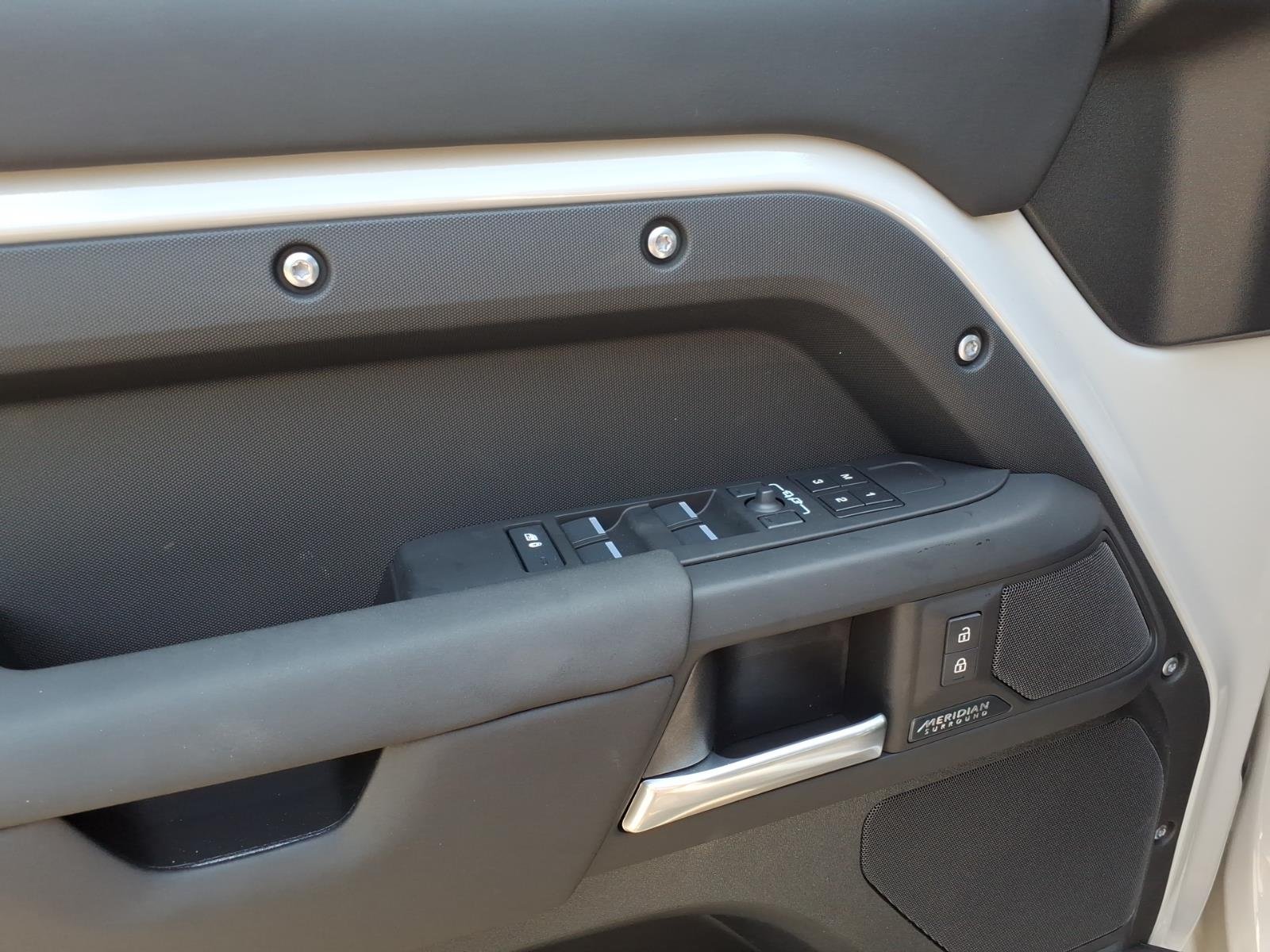 New 2026 Borasco Grey Land Rover 130 X-Dynamic SE image 10