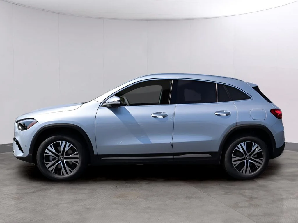 Used 2026 Cirrus Silver Metallic Mercedes-Benz GLA 250 image 3