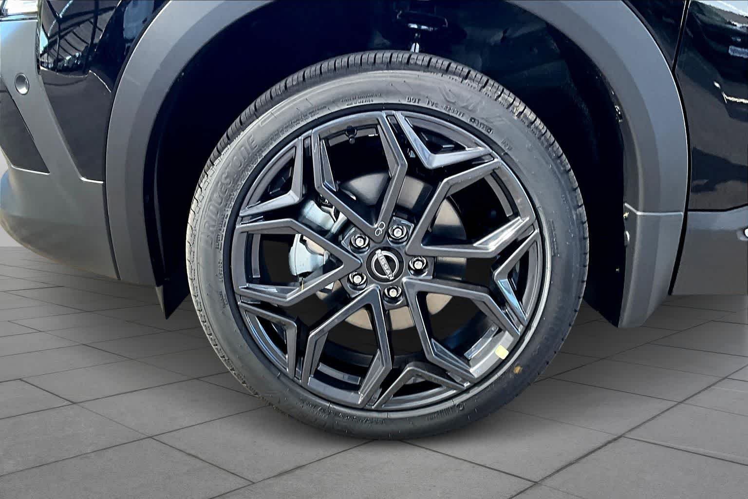 New 2026 Super Black Nissan SR image 9