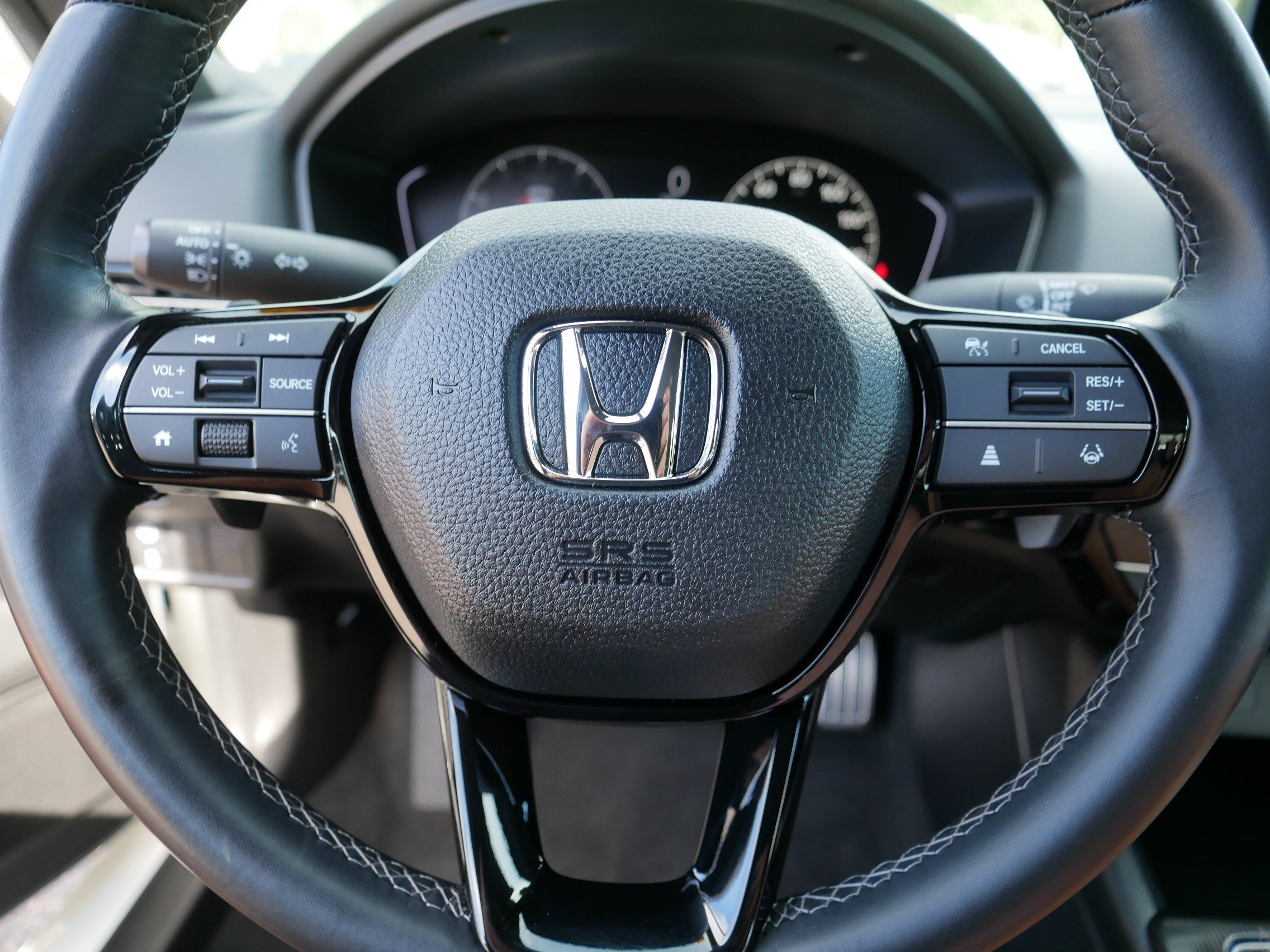 Used 2024 Platinum White Pearl Honda Sport image 25