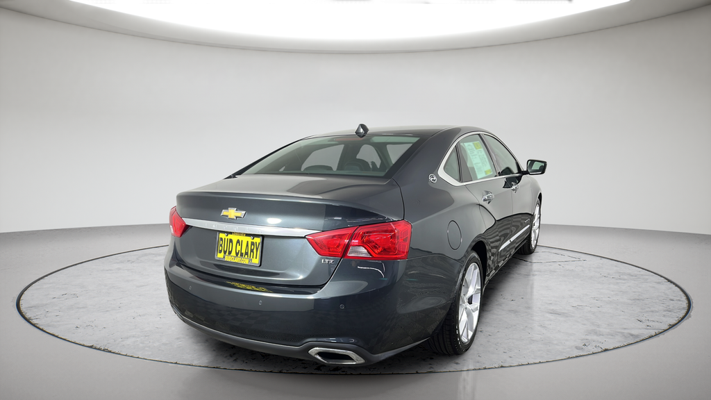 Used 2014 Ashen Gray Metallic Chevrolet LTZ image 3