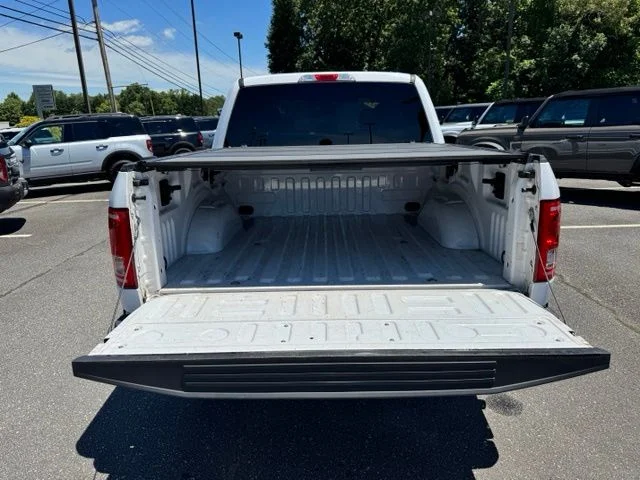 Used 2017 White Ford XLT image 8