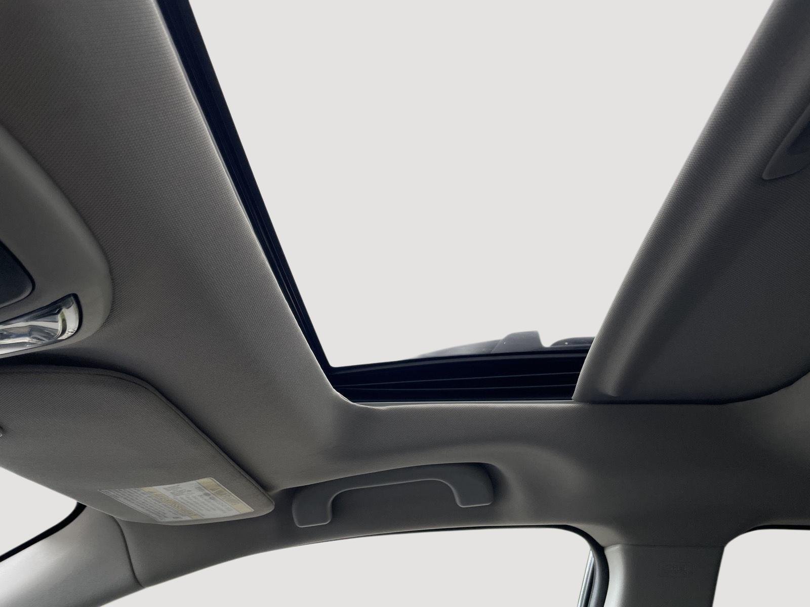 Used 2025 Magnetite Gray Metallic Subaru Premium image 4