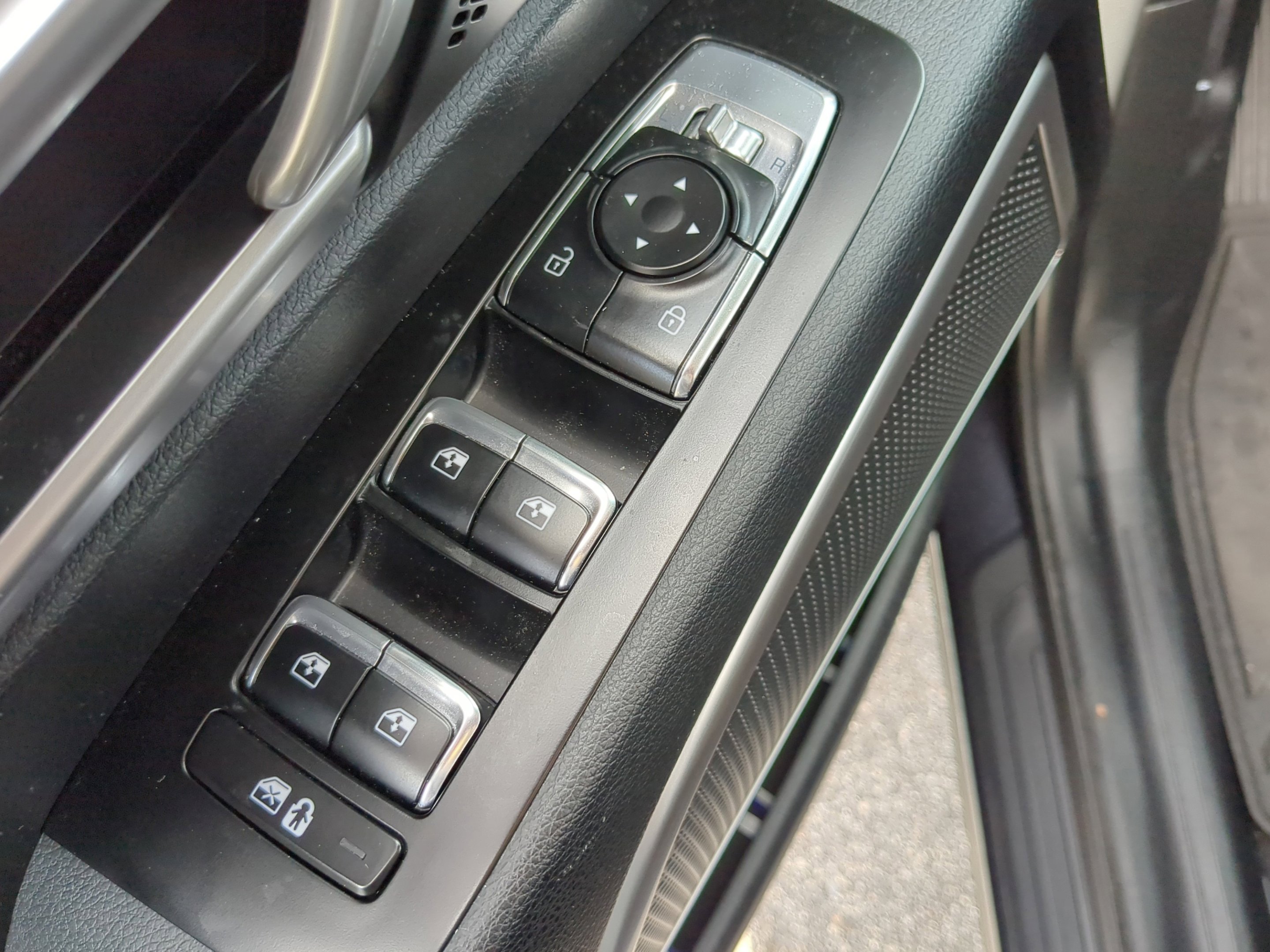 Used 2025 Panthera Metal Kia S image 22
