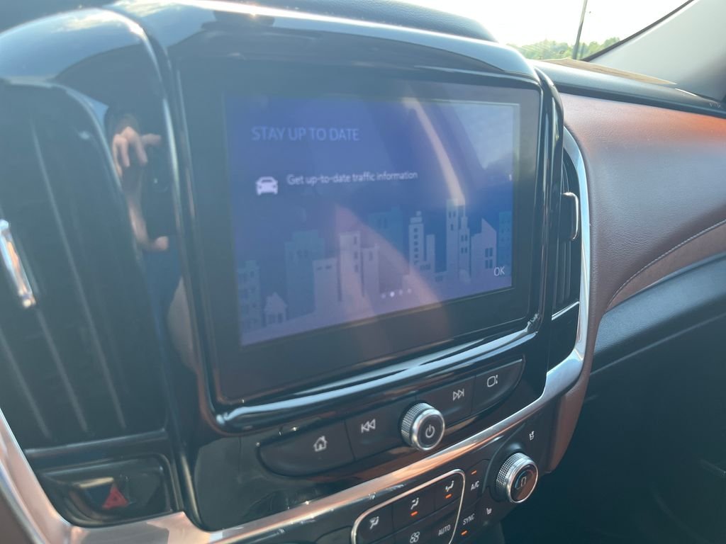 Used 2021 Beige Chevrolet High Country image 18