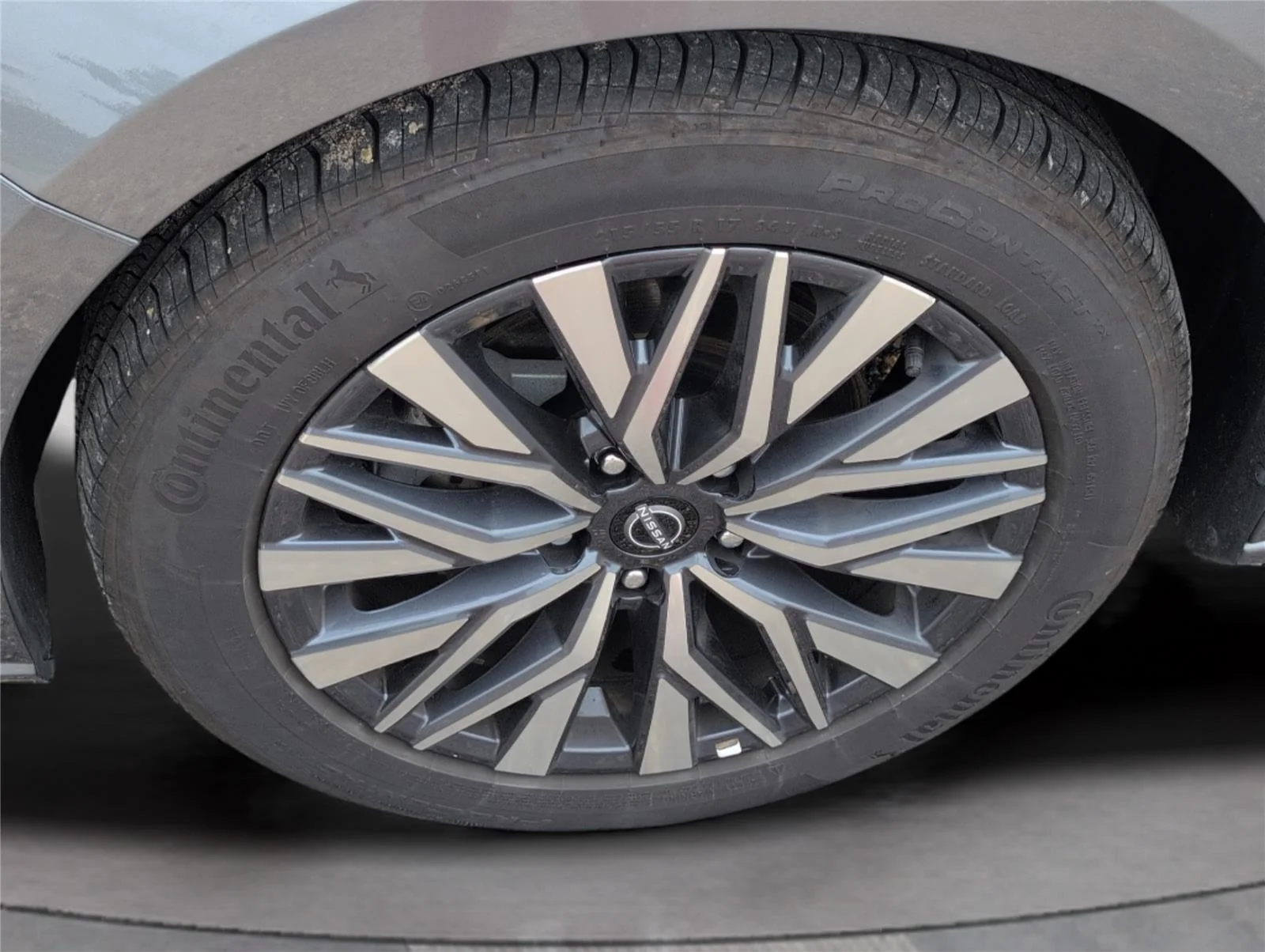 Used 2025 Gun Metallic Nissan SV image 33
