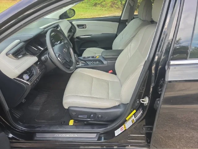Used 2013 Black Toyota Limited image 20