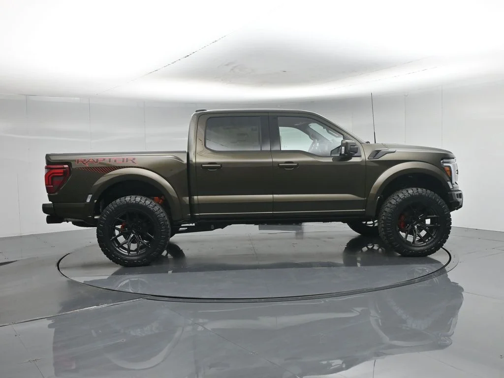 New 2026 Shelter Green Ford Raptor image 31