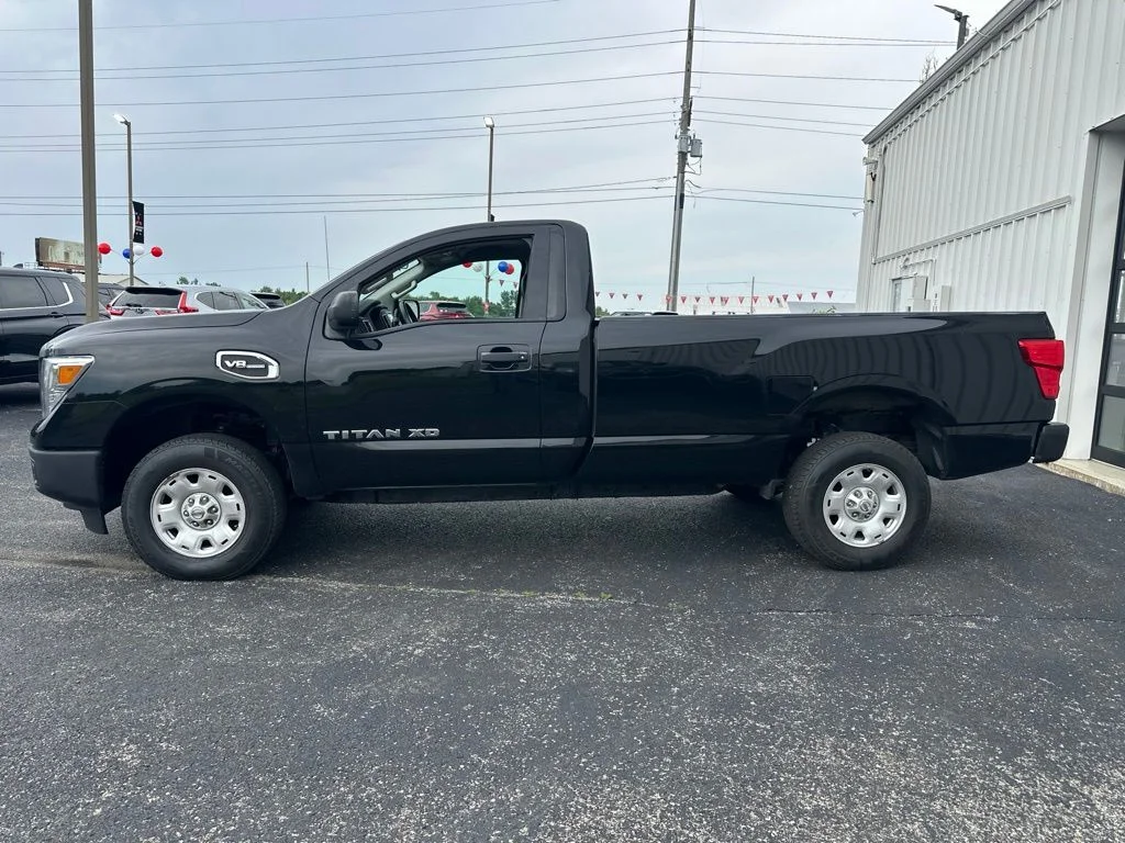Used 2018 Black Nissan S image 12