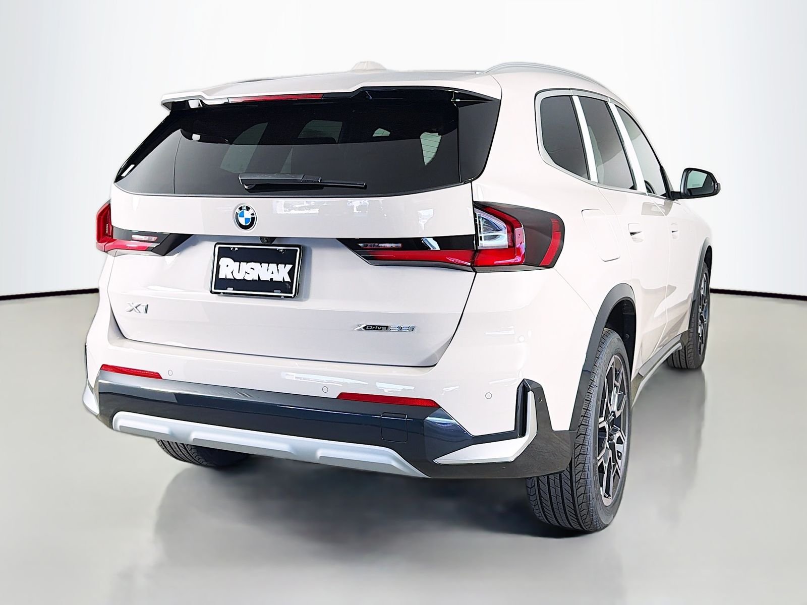 New 2026 Dune Grey Metallic BMW xDrive28i image 7