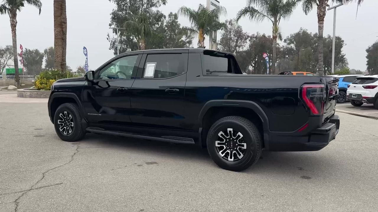 Used 2026 Onyx Black GMC Elevation Extended Range image 37