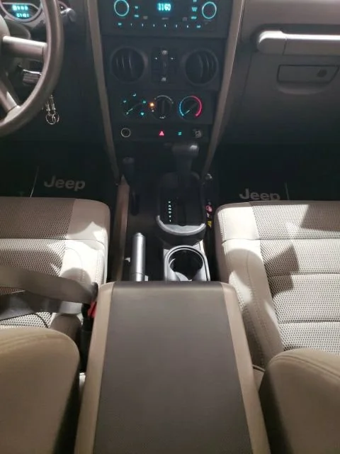2007 Jeep Wrangler Unlimited Sahara - Photo 17