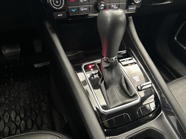 Used 2022 Black Jeep Latitude Lux image 24