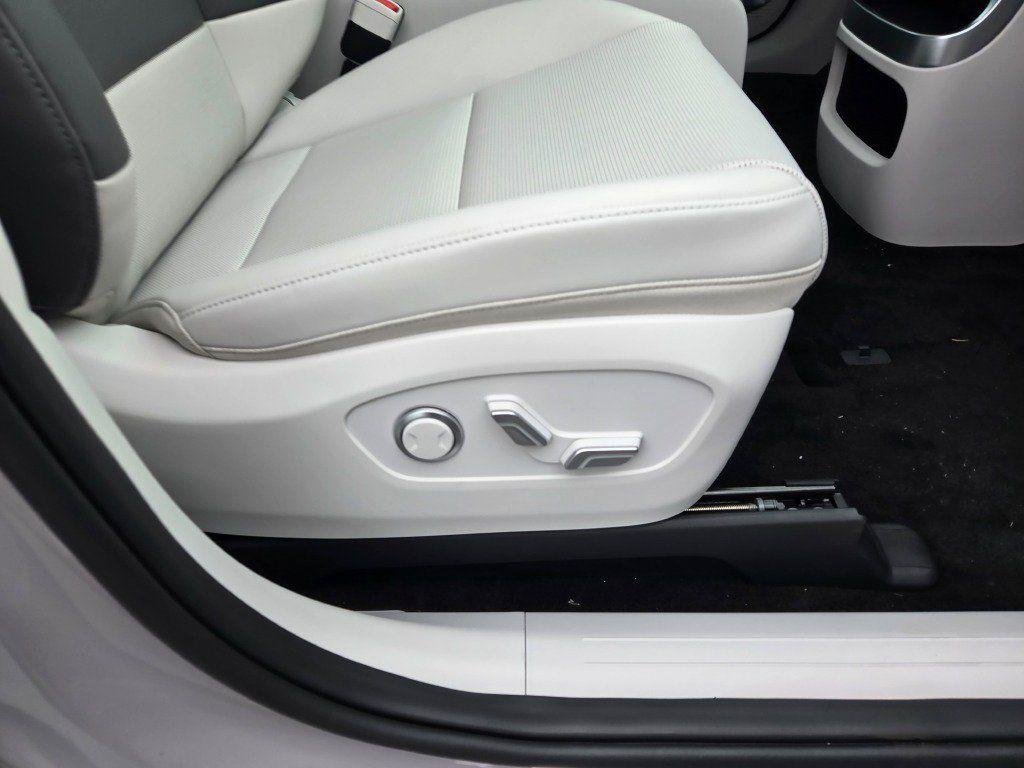 2026 Hyundai IONIQ 9 SEL - Photo 6