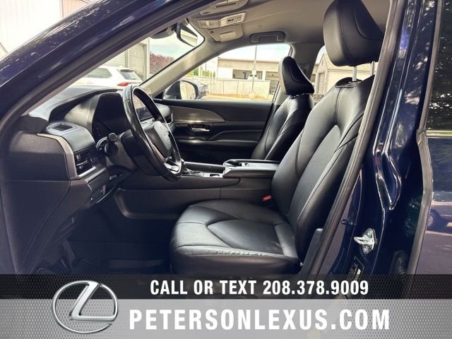 Used 2024  Toyota XLE image 22