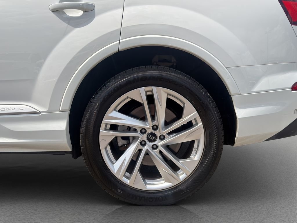 Used 2023  Audi 55 Premium Plus image 11