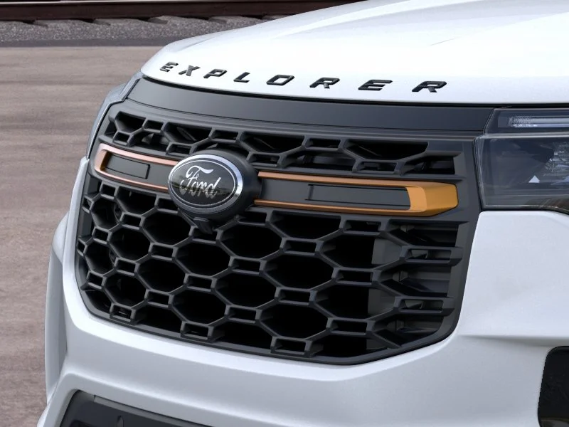 New 2026 Star White Metallic Tri-Coat Ford Tremor® image 17