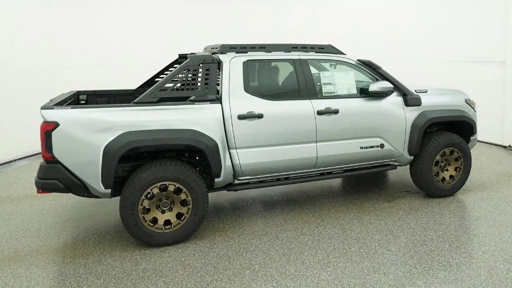 New 2026 Celestial Silver Metallic Toyota Trailhunter image 19
