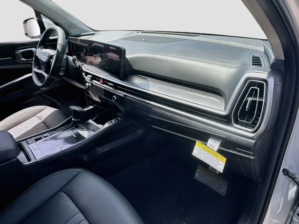 New 2026 Ivory Silver Kia S image 29