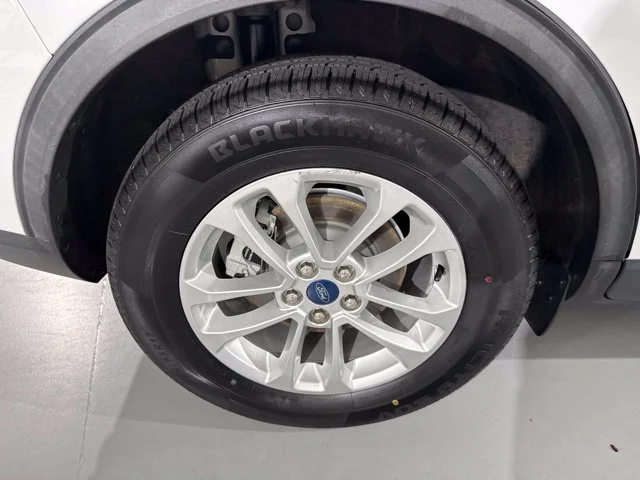 Used 2020 White Ford SE image 12
