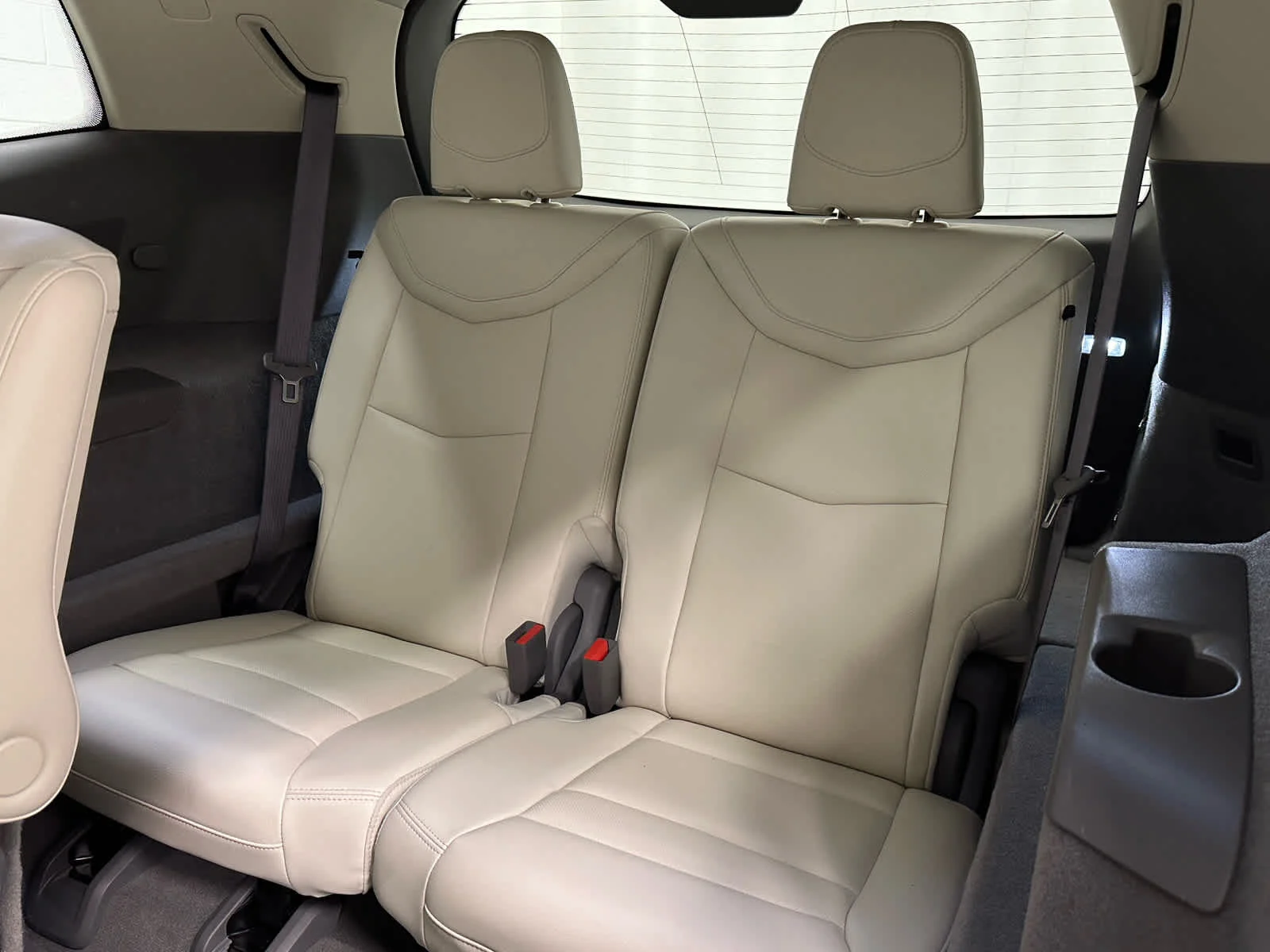 Used 2023 Crystal White Tricoat Cadillac AWD Premium Luxury image 17