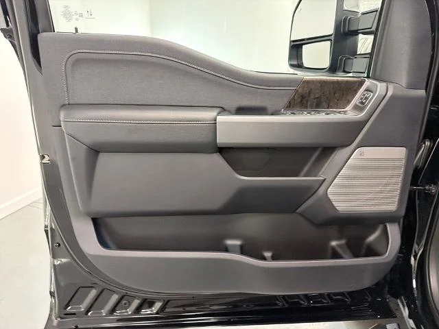 New 2026 Agate Black Metallic Ford F-350® Lariat® image 26