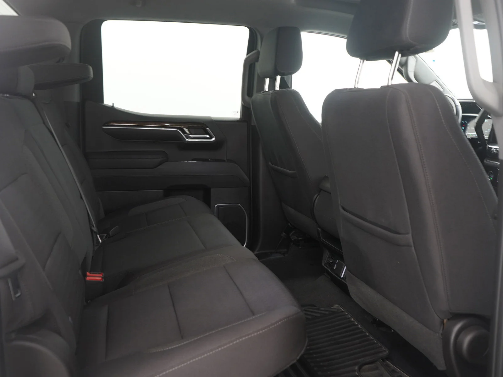 Used 2023 White GMC SLE image 15