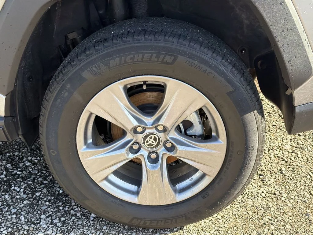 Used 2024 Silver Toyota XLE image 33