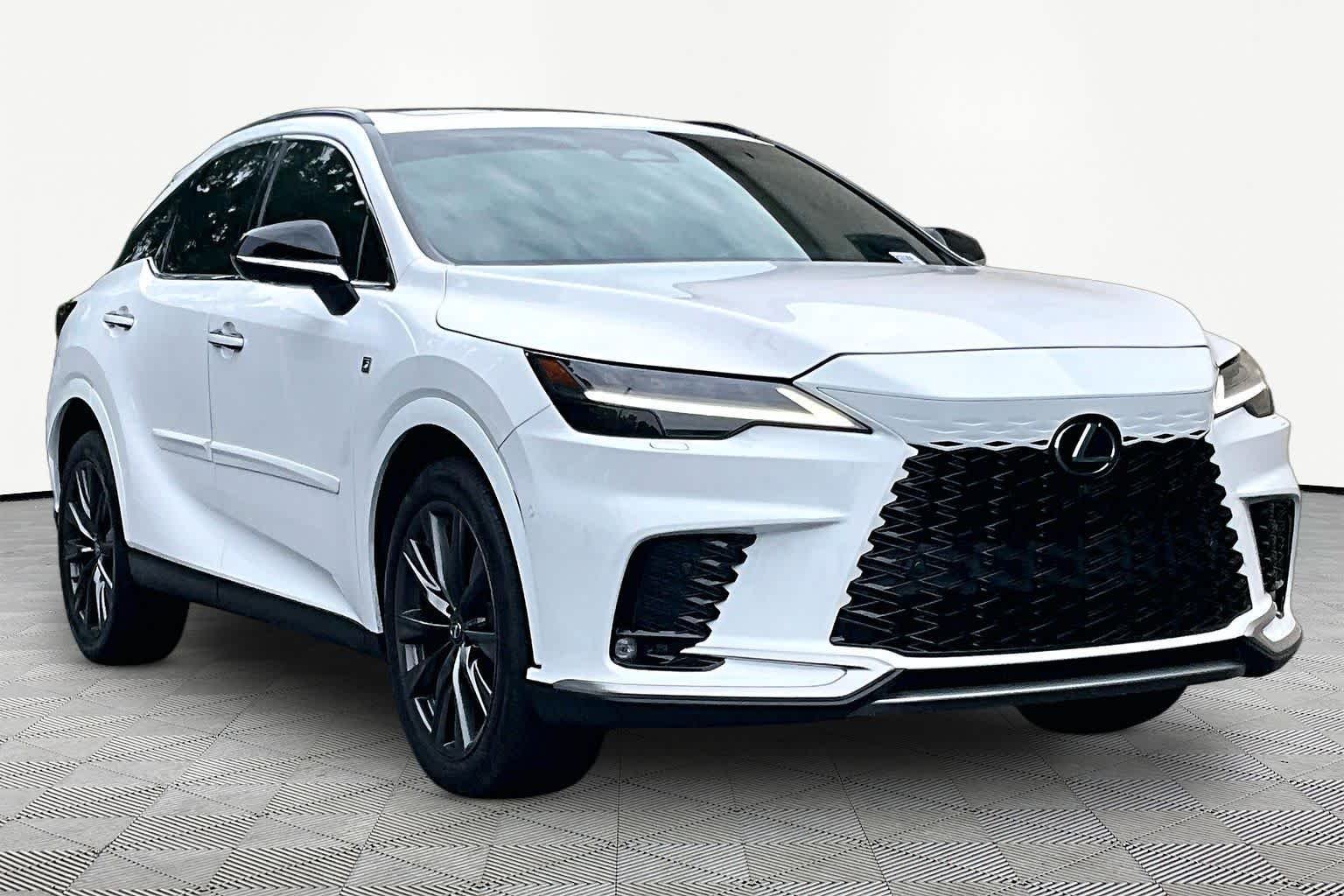 Used 2024 Ultra White Lexus F SPORT Handling image 3