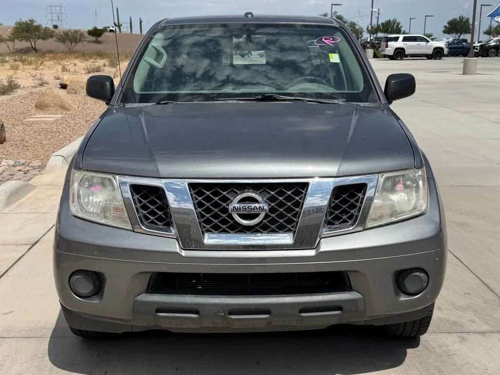 Used 2018 Gray Nissan SV image 3