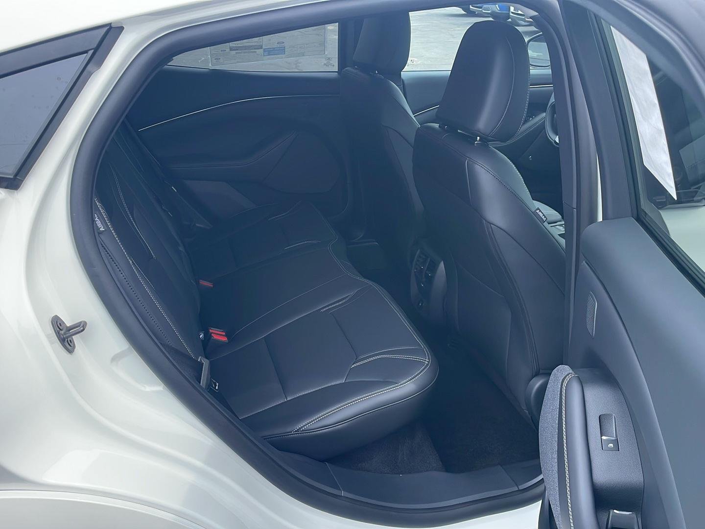 New 2026 Star White Metallic Tri-Coat Ford Premium image 27