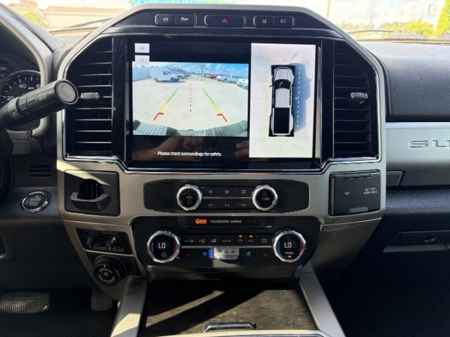 Used 2022 Silver Ford LARIAT image 18