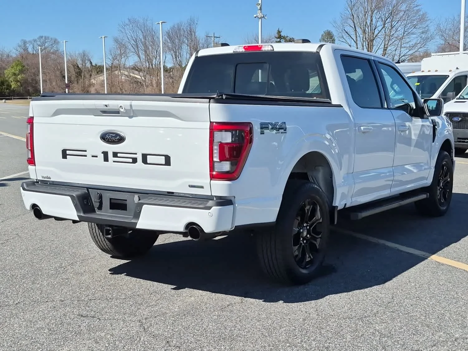Certified Used 2023 Oxford White Ford LARIAT image 3