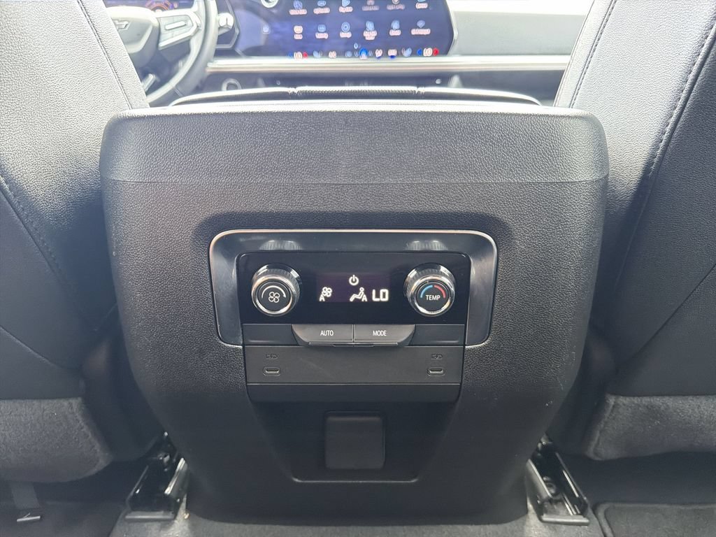 Used 2025 Black Chevrolet RST image 28