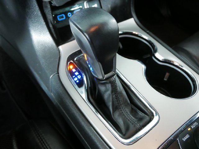 Used 2019 White Jeep Limited image 31