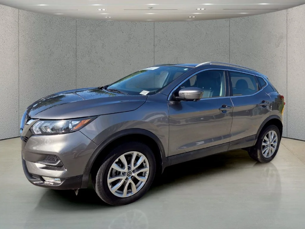 Used 2021 Gray Nissan SV image 9