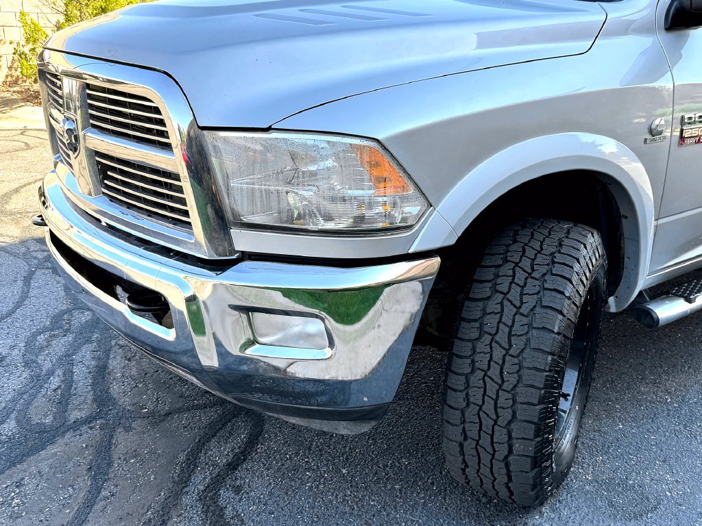 Used 2012 Silver Ram Laramie image 5