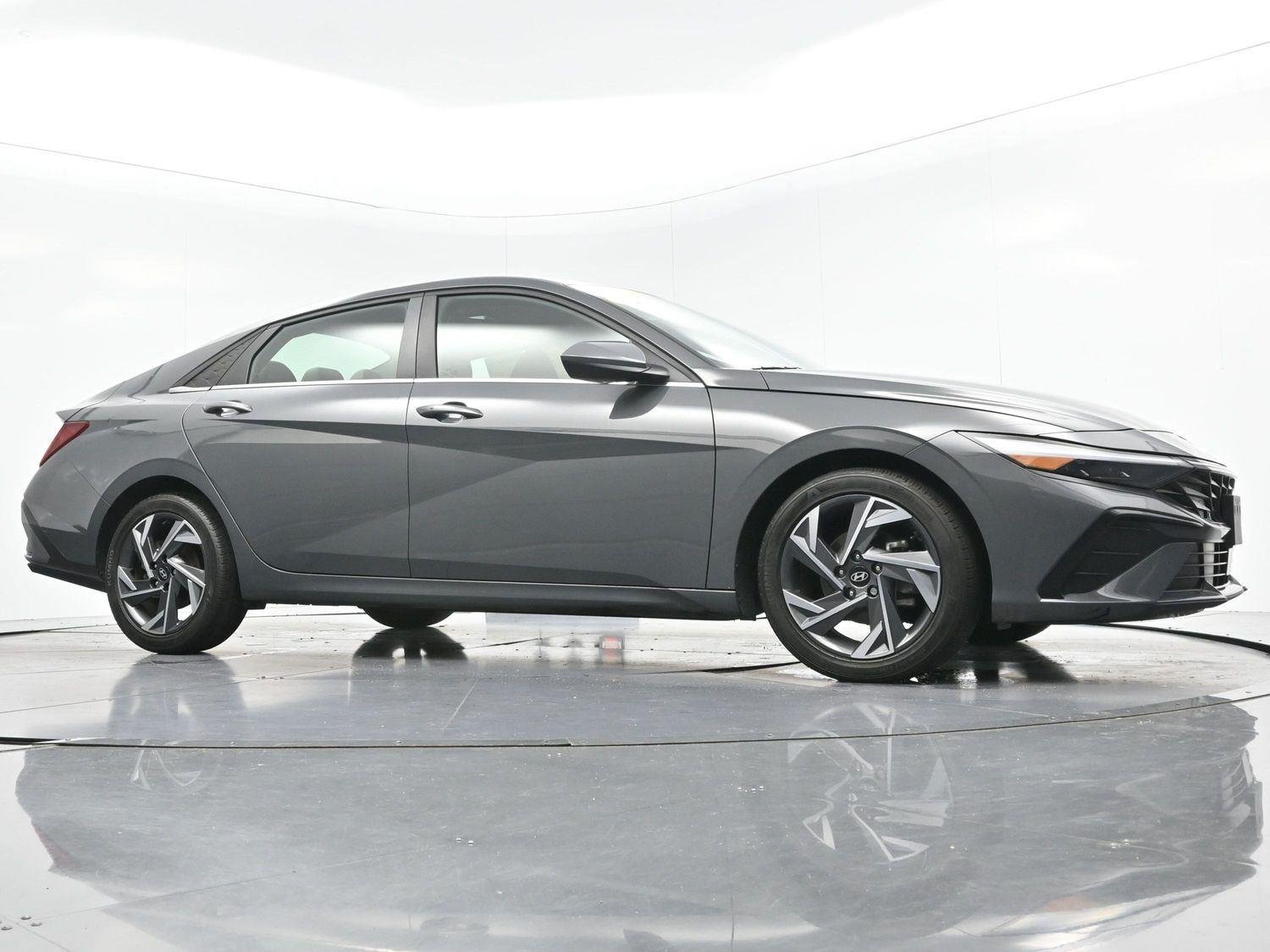 Used 2024 Ecotronic Gray Hyundai SEL image 46