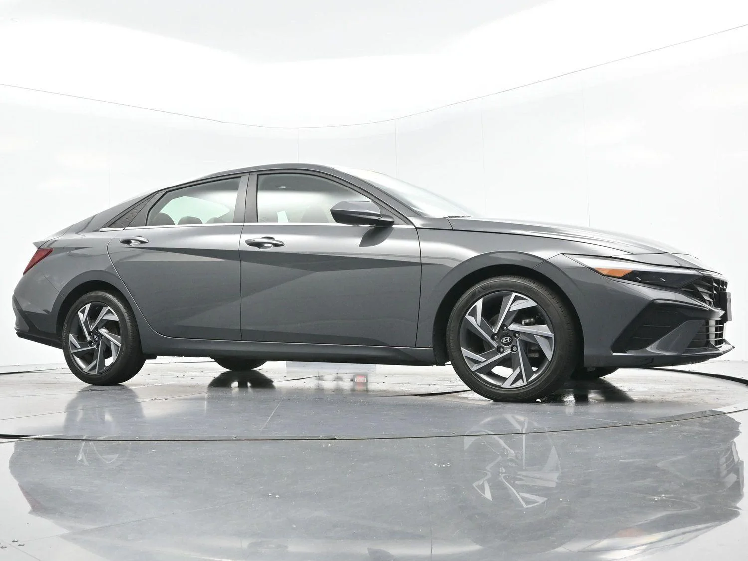 Used 2024 Ecotronic Gray Hyundai SEL image 46