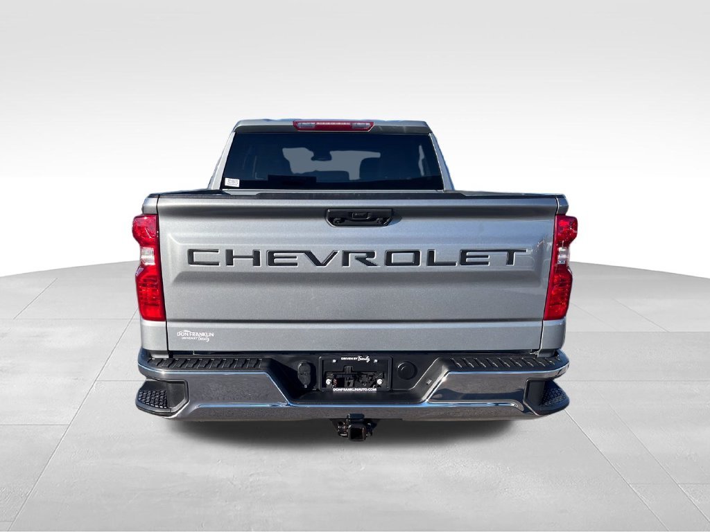 Used 2024 Gray Chevrolet LT image 4